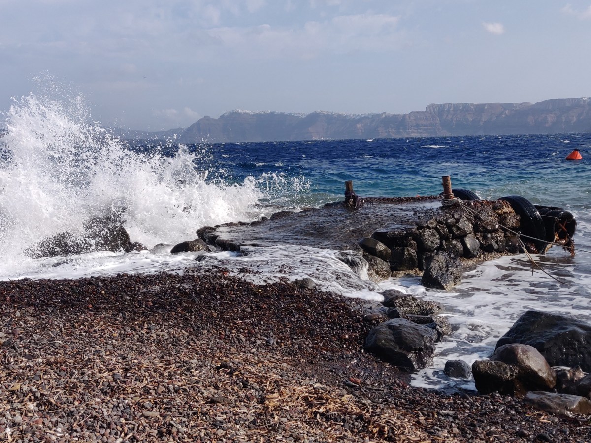 Scuba Diving in&nbsp;Santorini